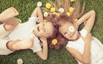 Parentalité positive : comment faire pour que ça marche avec des multiples, jumeaux ou enfants rapprochés ?